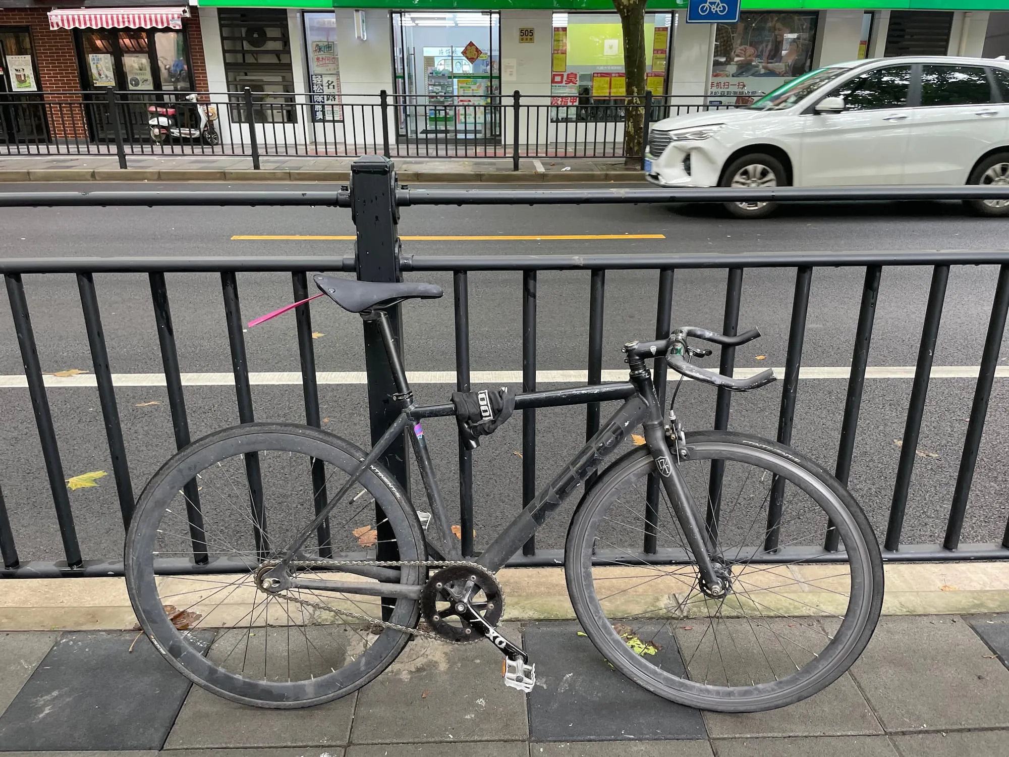 black ratty bike